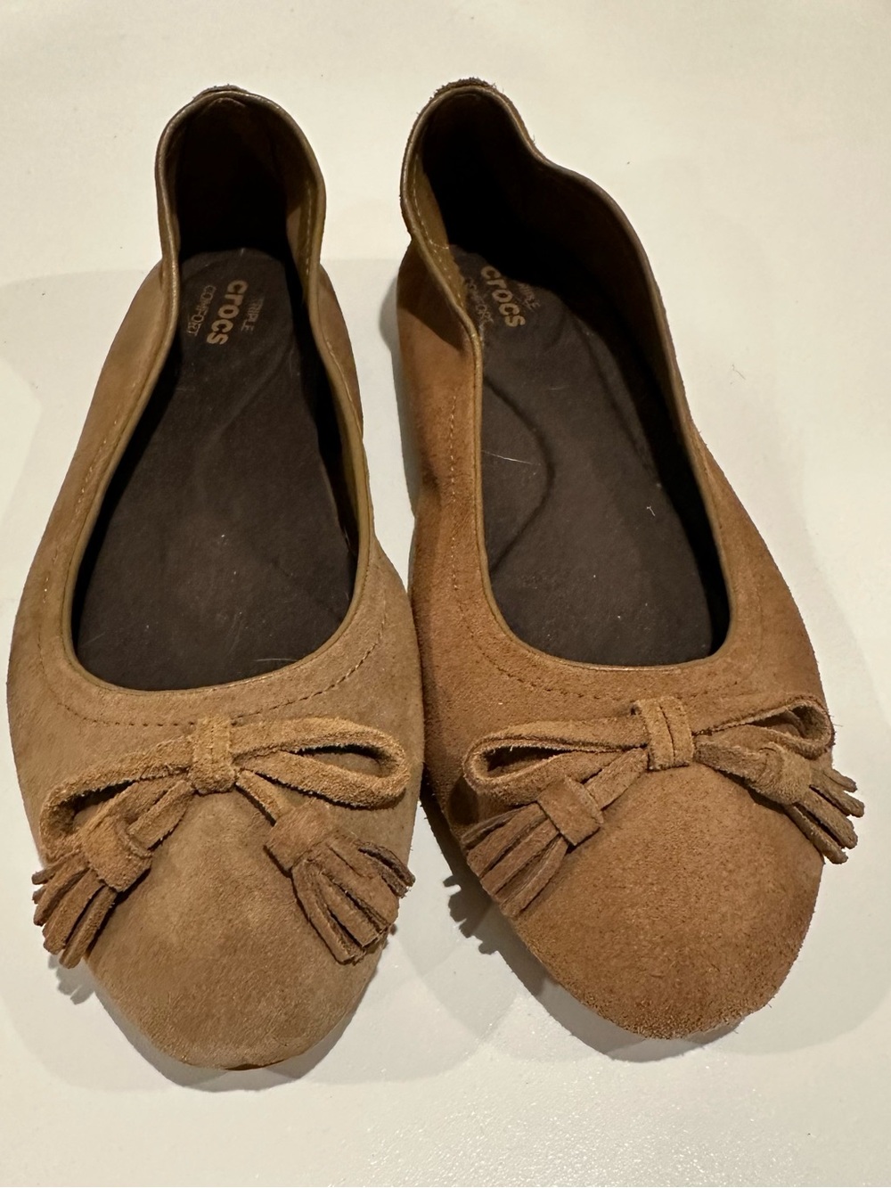 CROCS Women’s Tan Suede Bow Tassel Ballet Flats